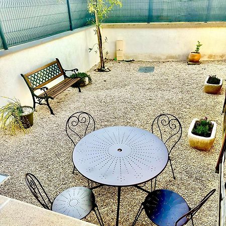 Appartement T2 Avec Terrasse Et Cour Кавайон Екстериор снимка