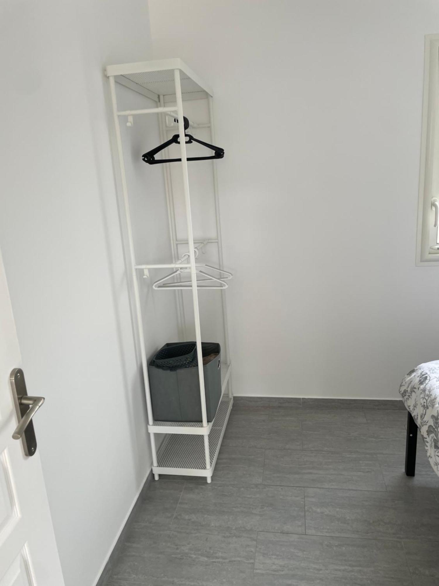 Appartement T2 Avec Terrasse Et Cour Кавайон Екстериор снимка
